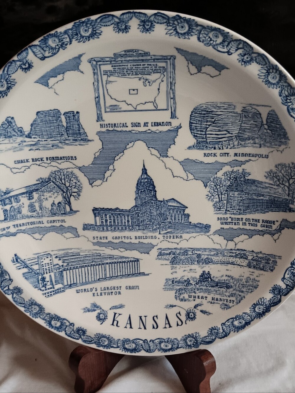 1940s ~Vernon Kilns~Kansas State Plate - Sunflowers History Souveneir